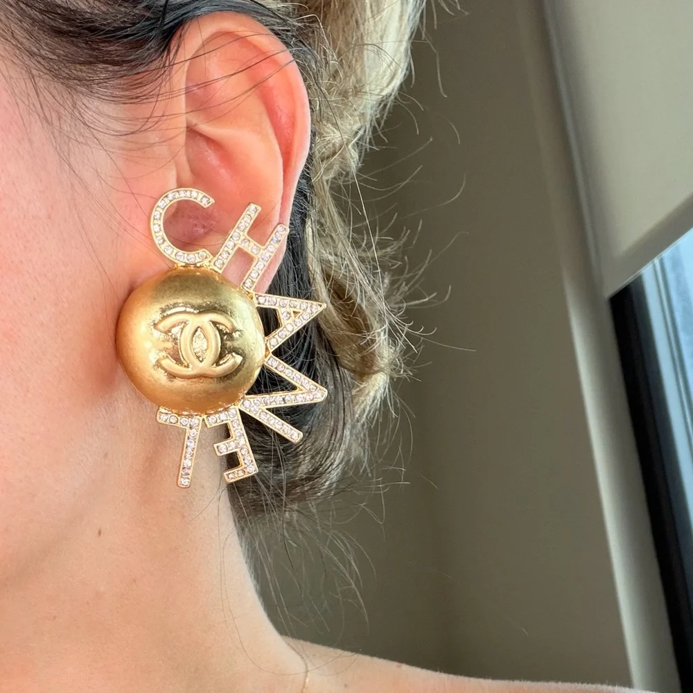☀️ Vintage Chanel Rhinestone Logo Statement Clip-On Earrings✨